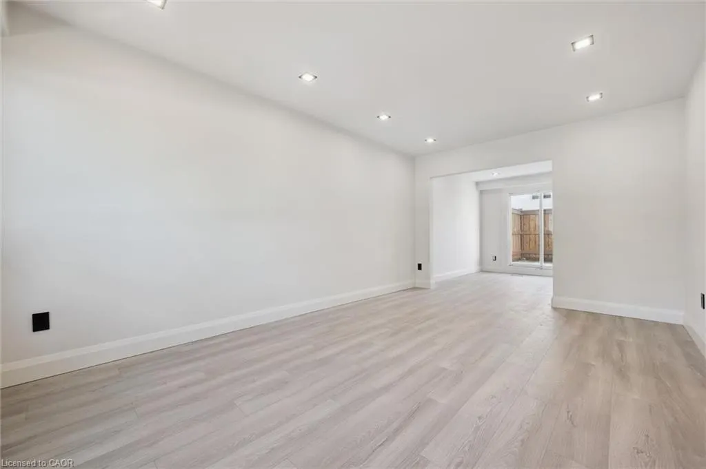 5475 Lakeshore Road #107