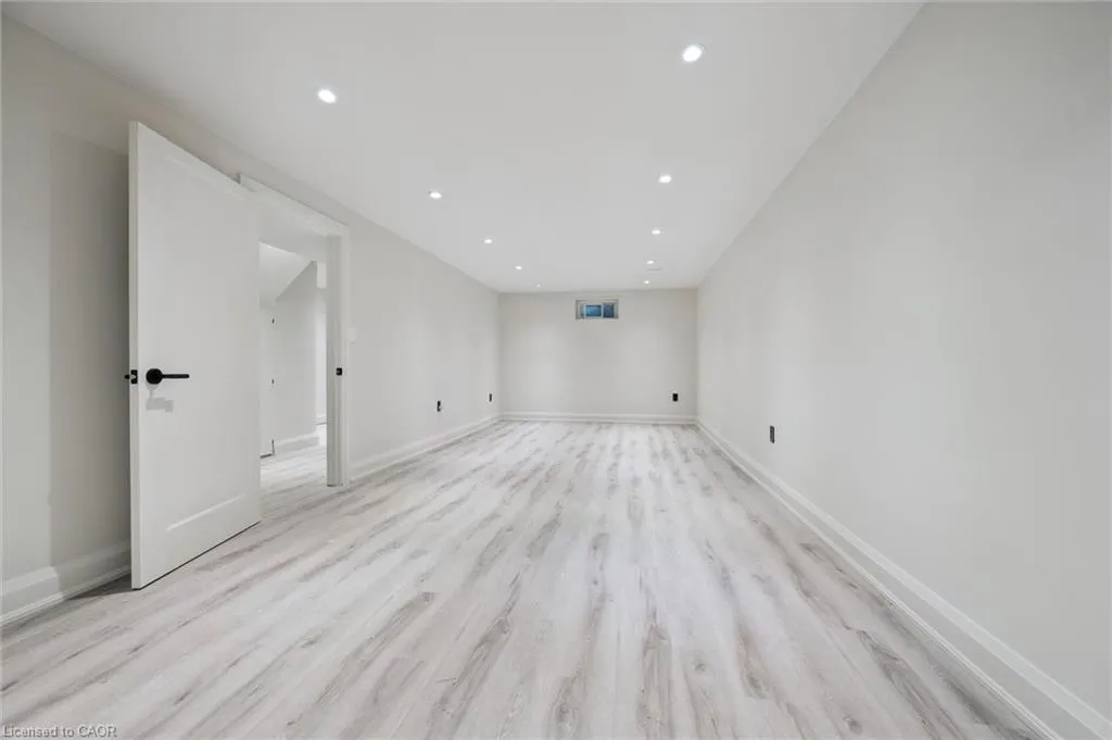 5475 Lakeshore Road #107