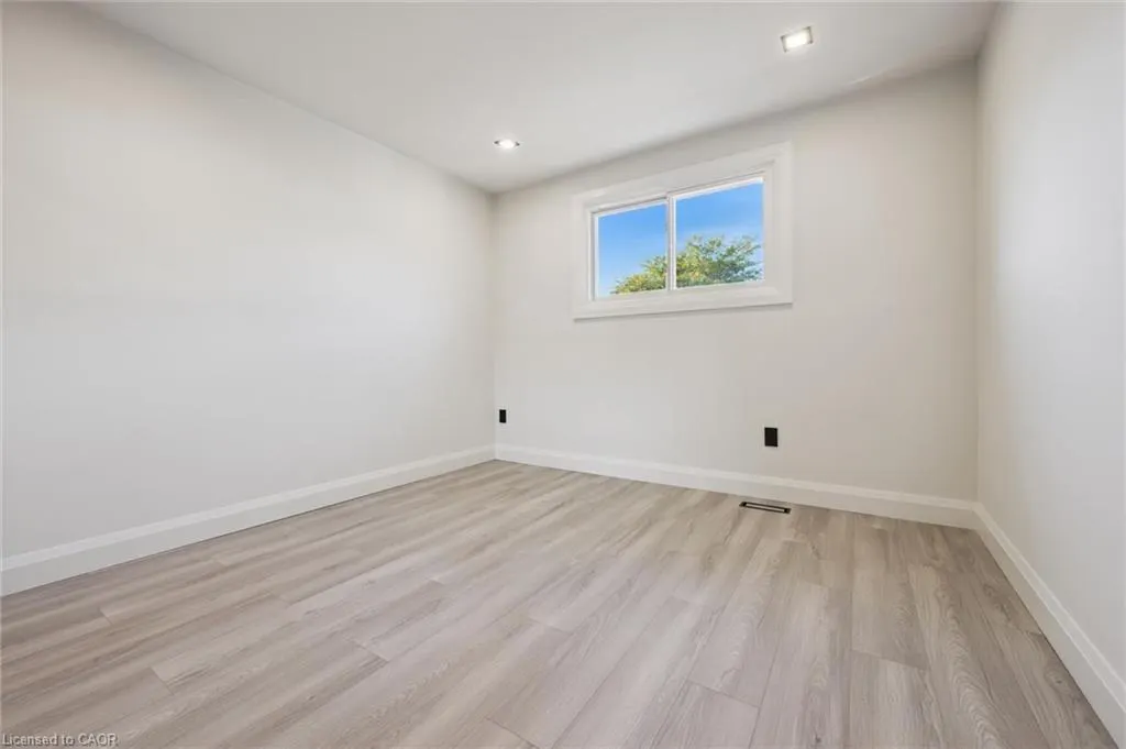 5475 Lakeshore Road #107