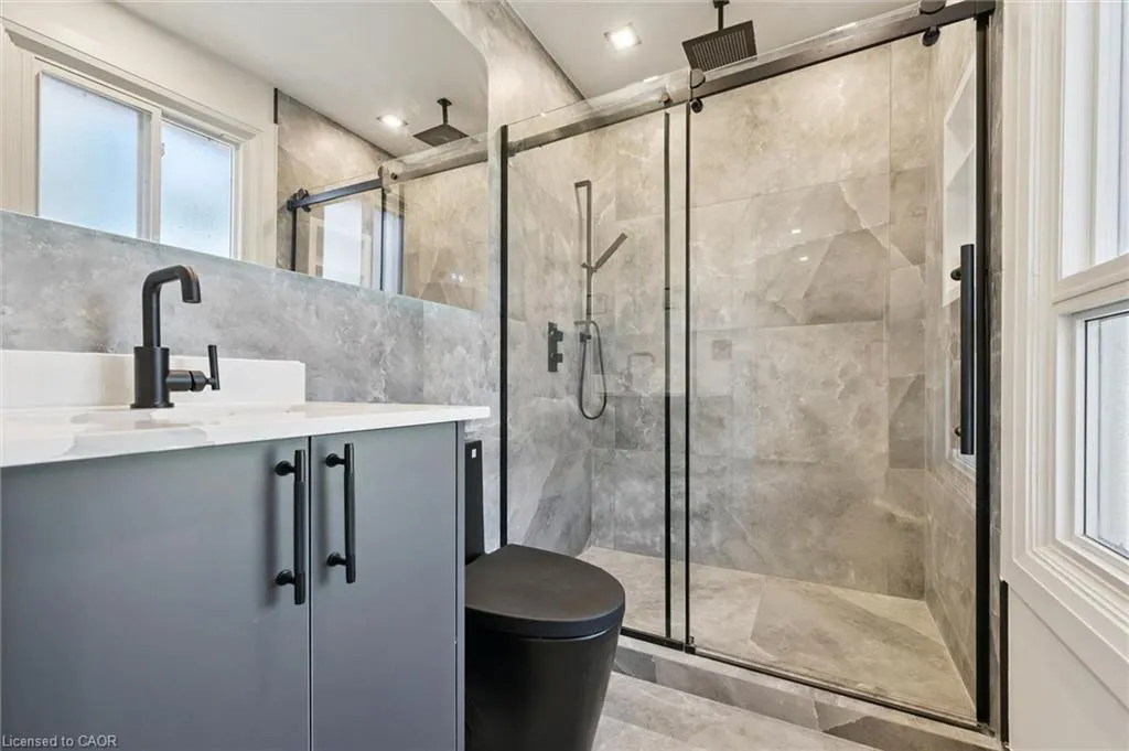 5475 Lakeshore Road #107
