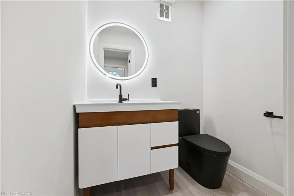 5475 Lakeshore Road #107
