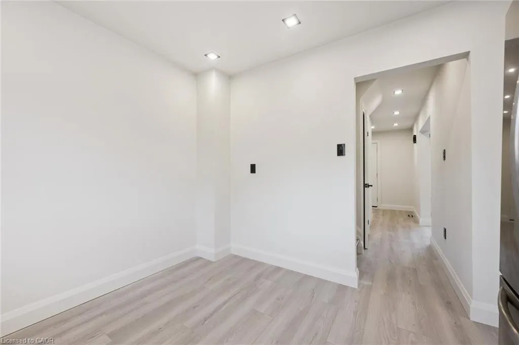 5475 Lakeshore Road #107