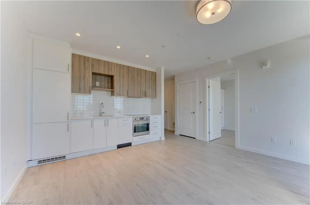 181 King Street S #1612