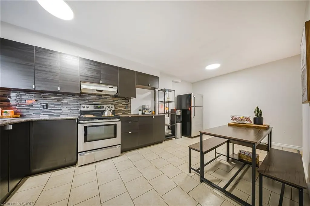 391 Pioneer Drive #3
