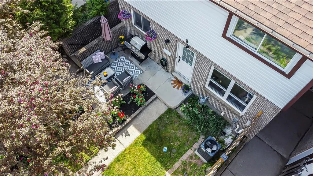 391 Pioneer Drive #3