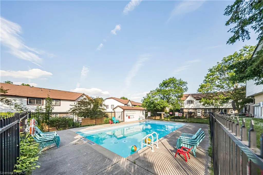 391 Pioneer Drive #3
