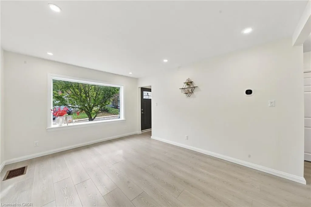 294 East 28th Street