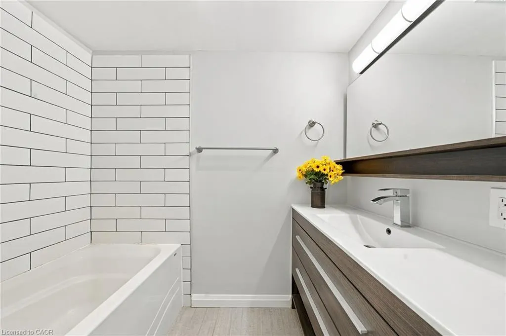 294 East 28th Street