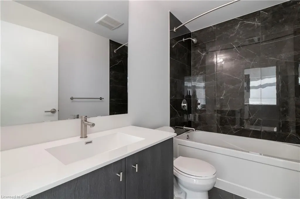 25 Wellington Street S #2804