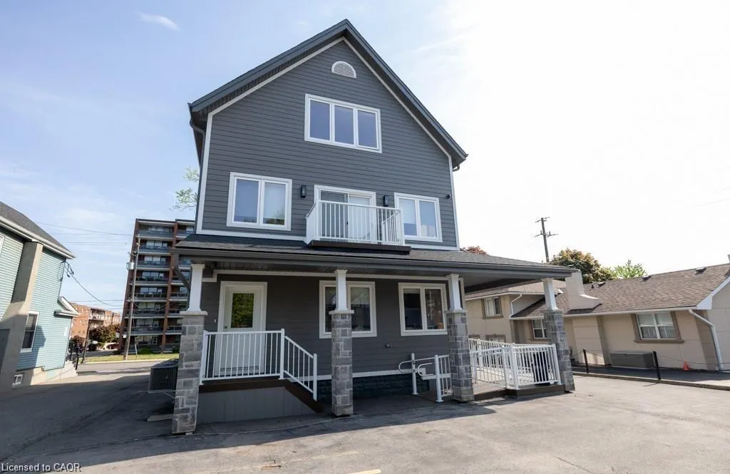 19 King Street W #2