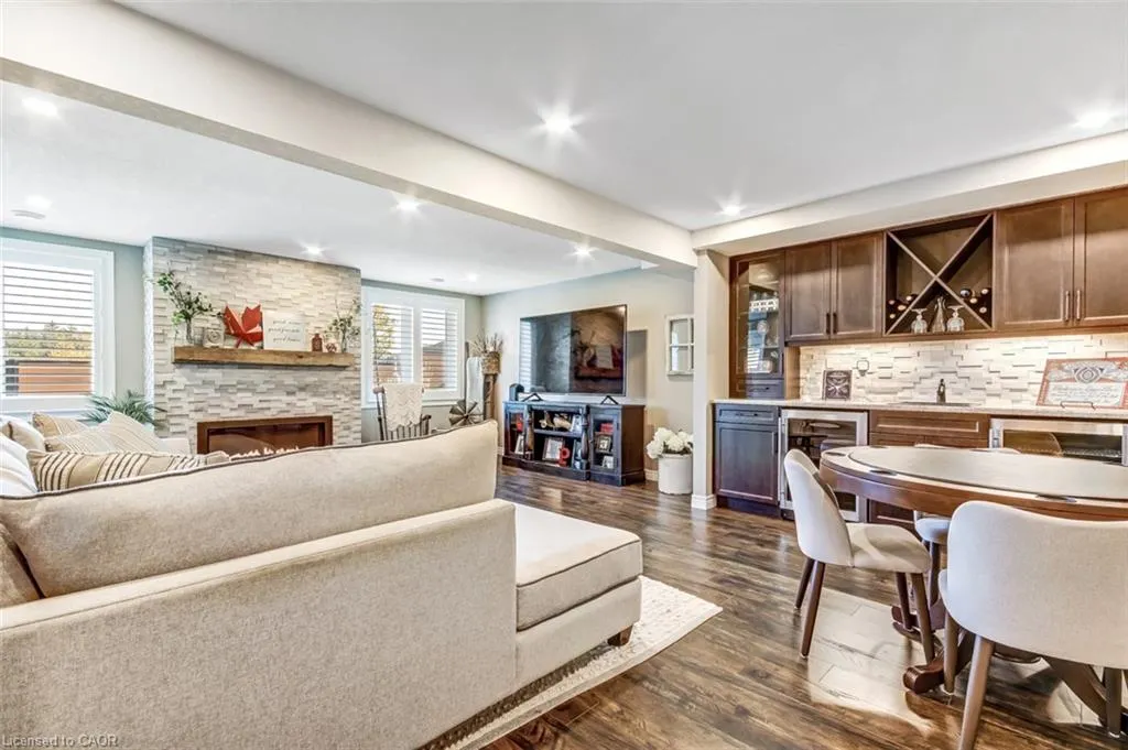 30 Whiting Drive