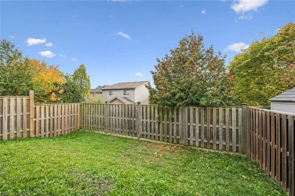 36 Oakes Crescent