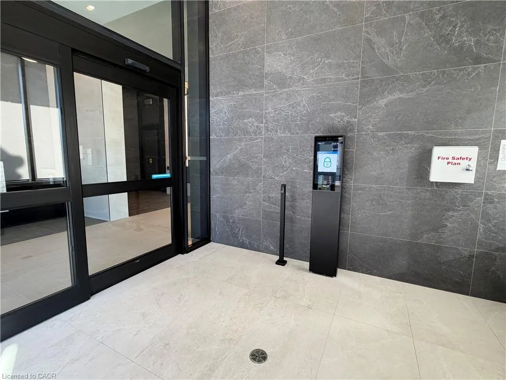 30 Francis Street S #1501