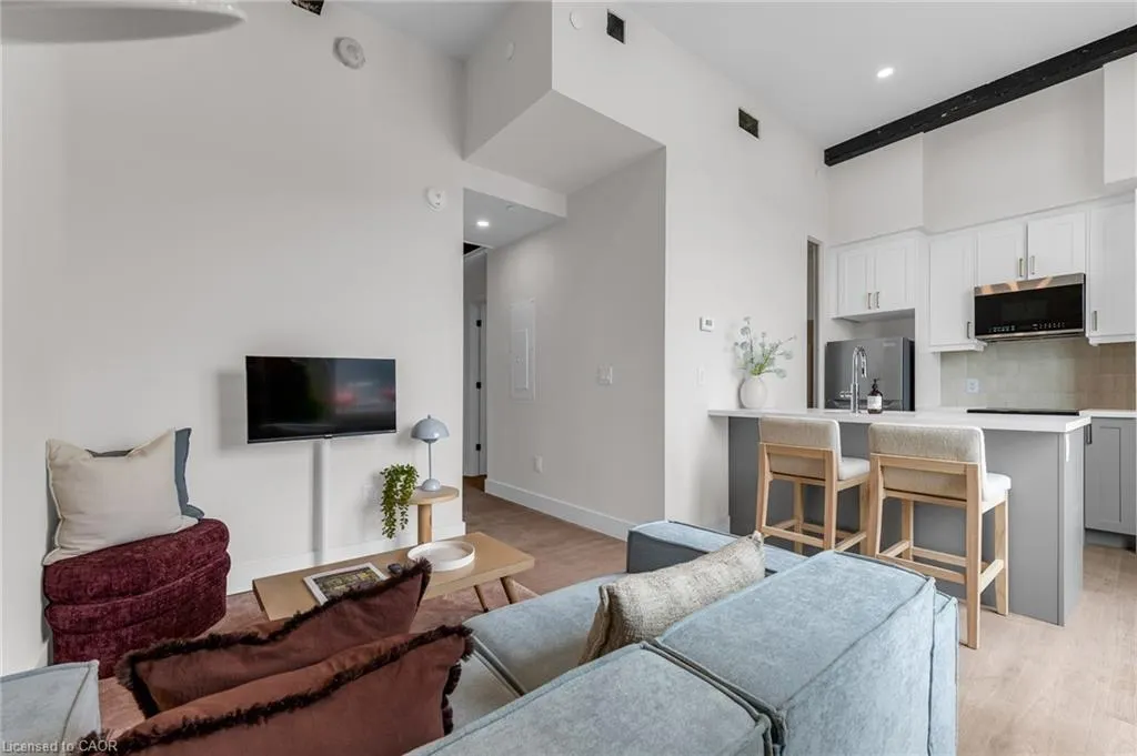 56 York Boulevard #211
