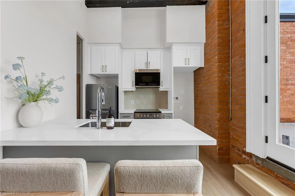 56 York Boulevard #211