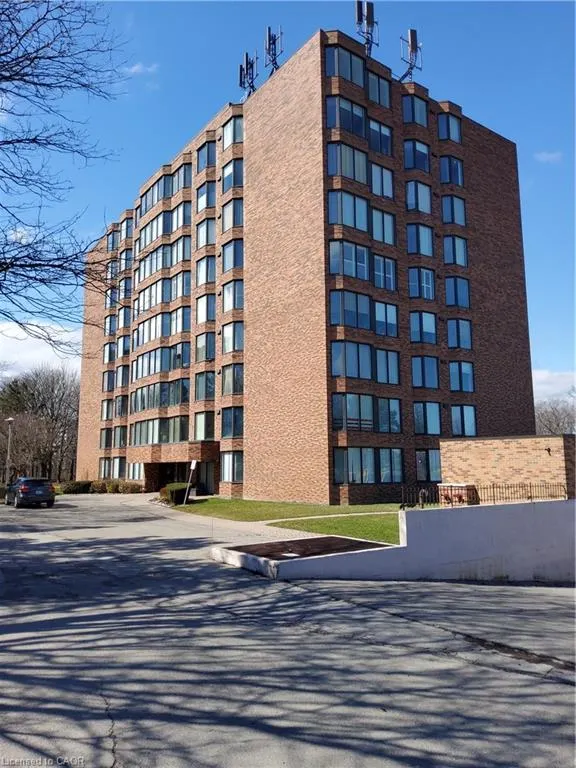 180 Limeridge Road W #401