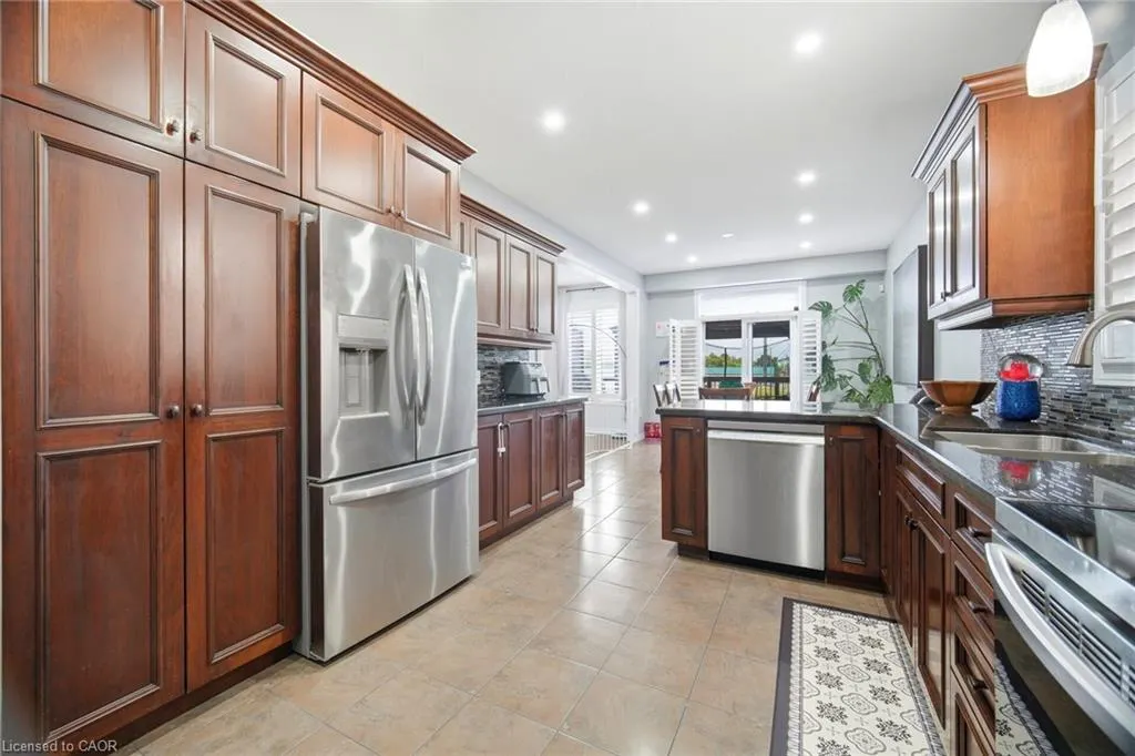 79 Garinger Crescent