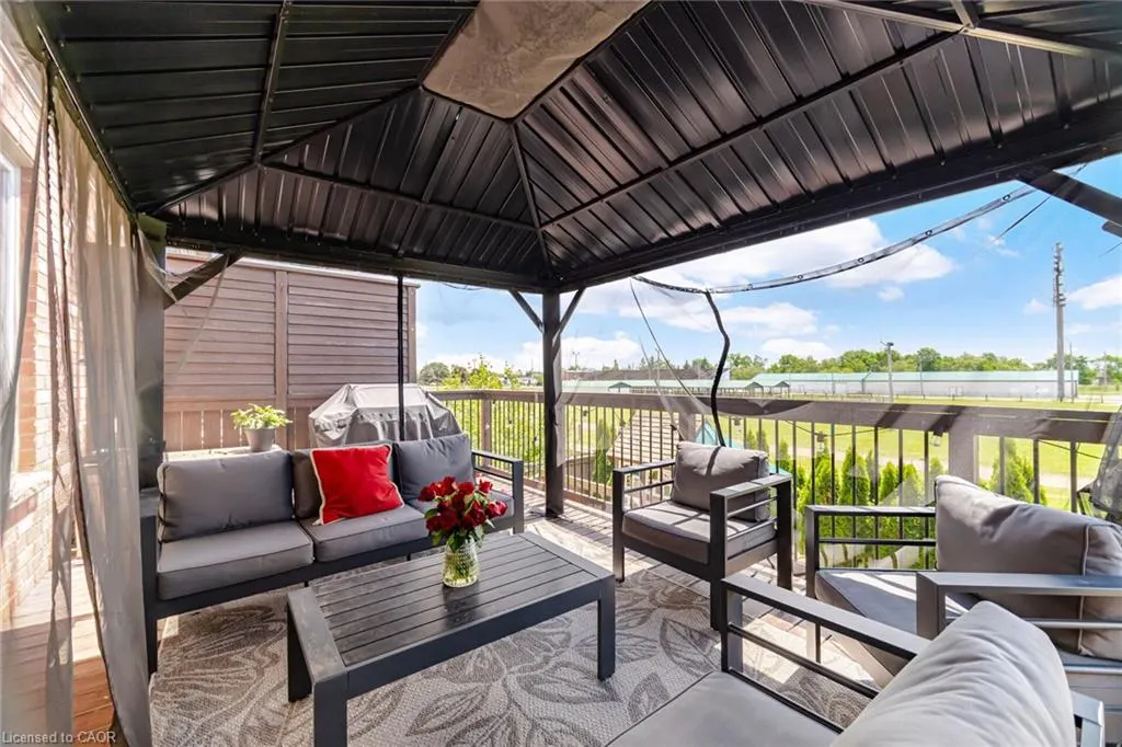 79 Garinger Crescent