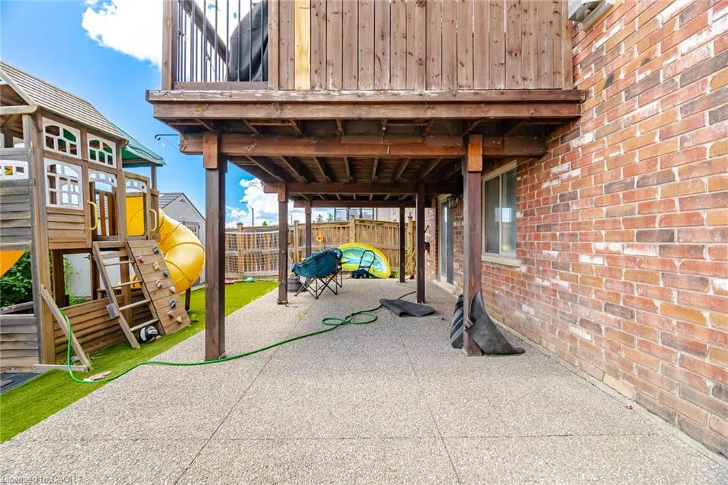 79 Garinger Crescent