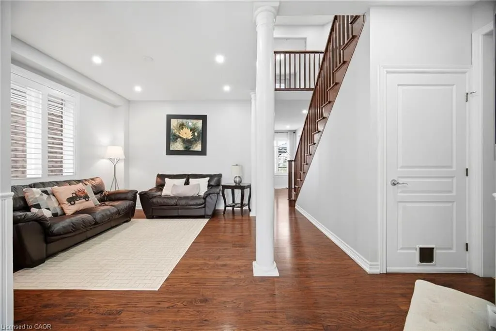 79 Garinger Crescent