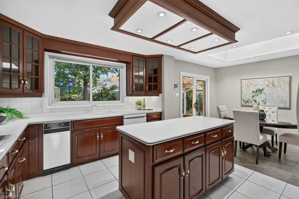 600 Holly Hill Crescent