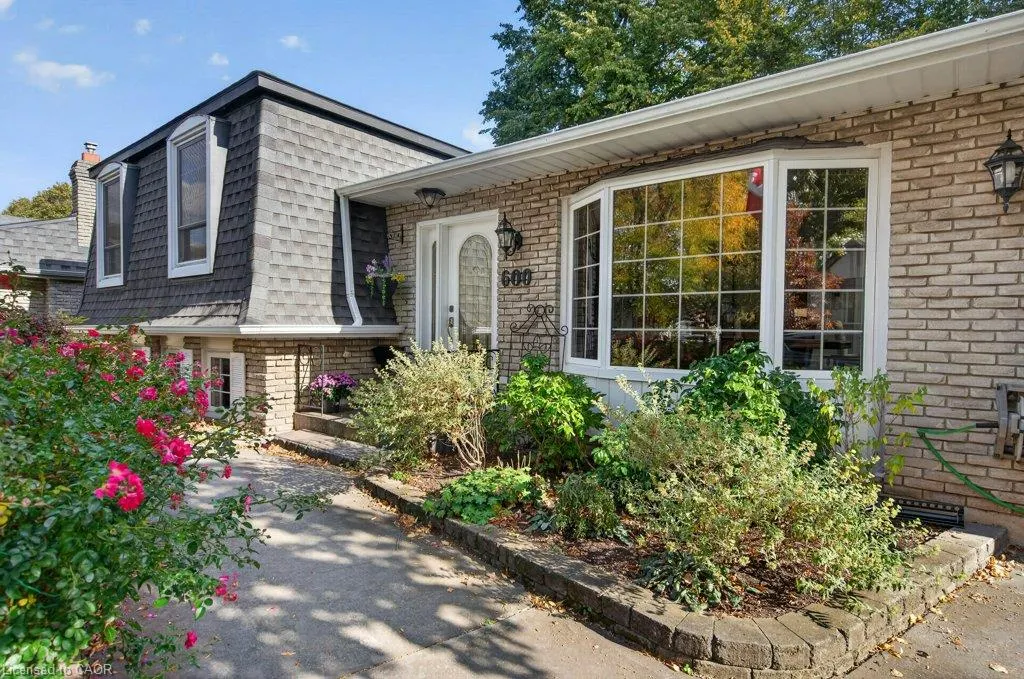 600 Holly Hill Crescent