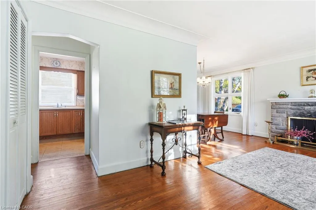 2117 Maplewood Drive