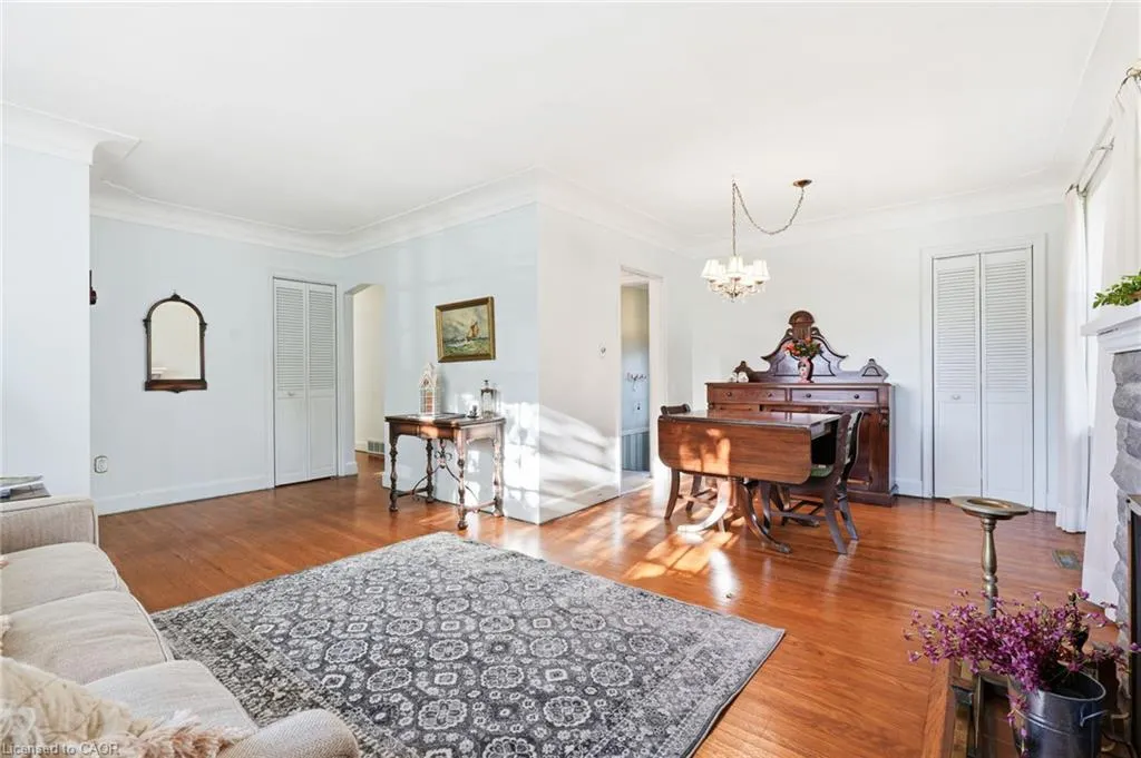 2117 Maplewood Drive