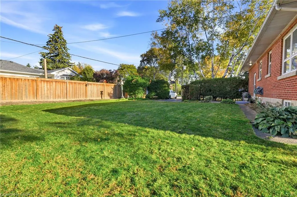 2117 Maplewood Drive