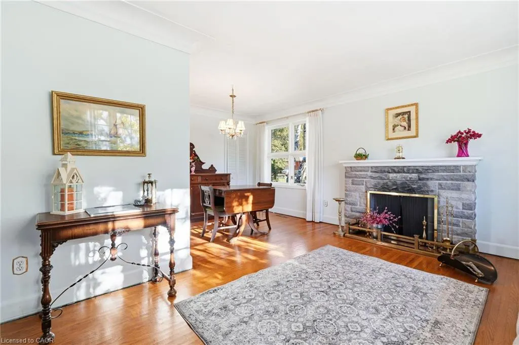 2117 Maplewood Drive