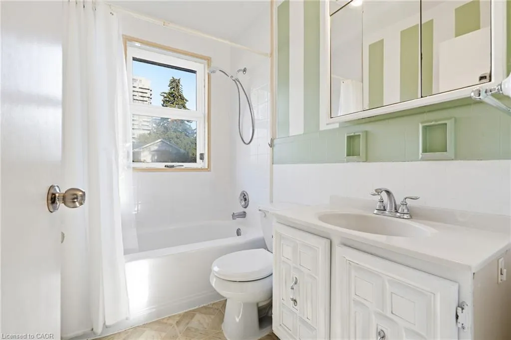 2117 Maplewood Drive