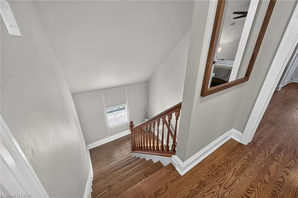 10 Mulock Avenue