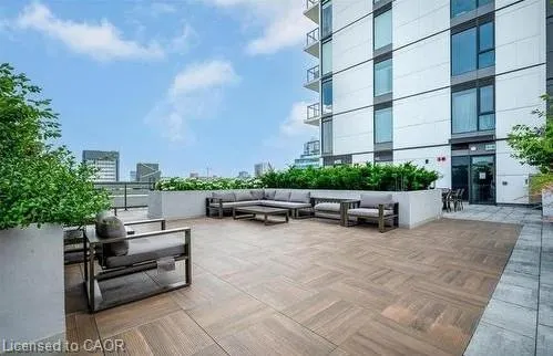 85 Duke Street W #409