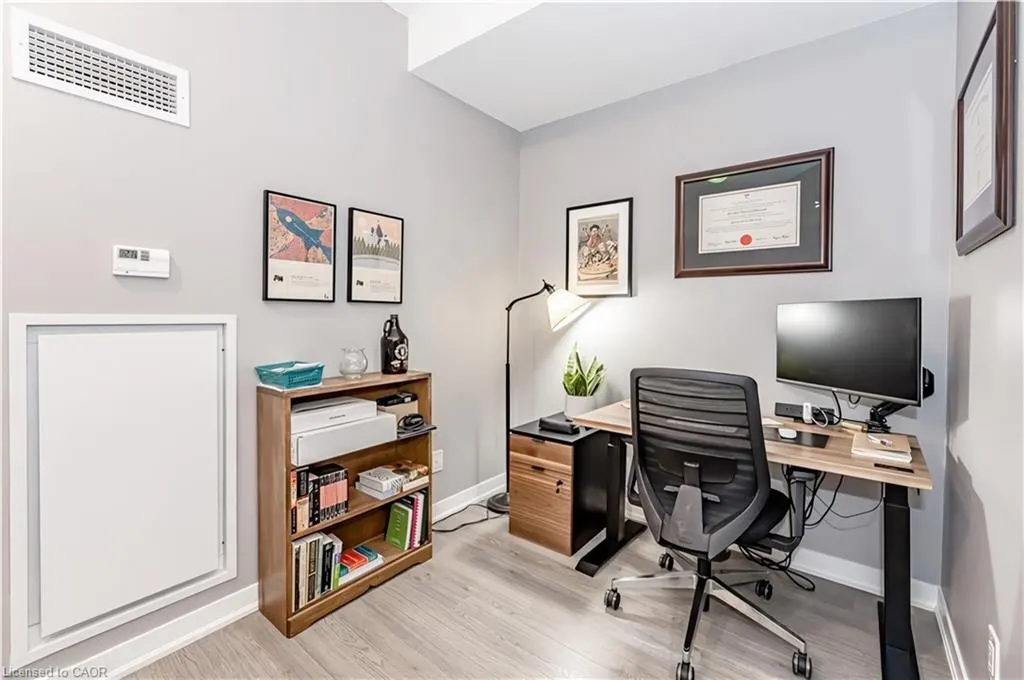 85 Duke Street W #409