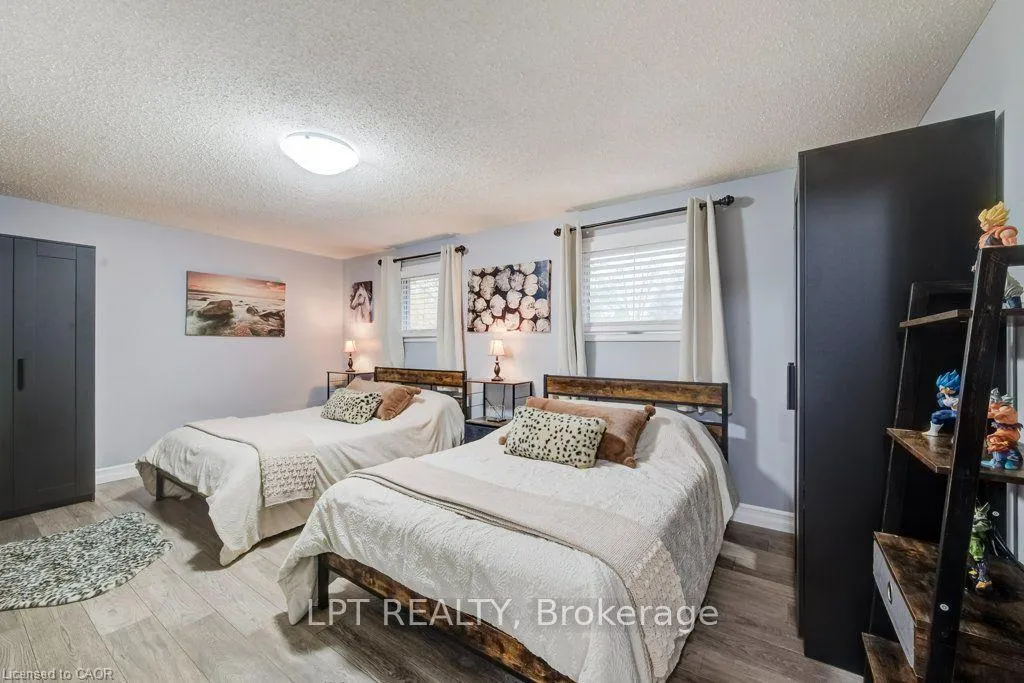 28 BRIDLEWOOD Bridlewood Drive