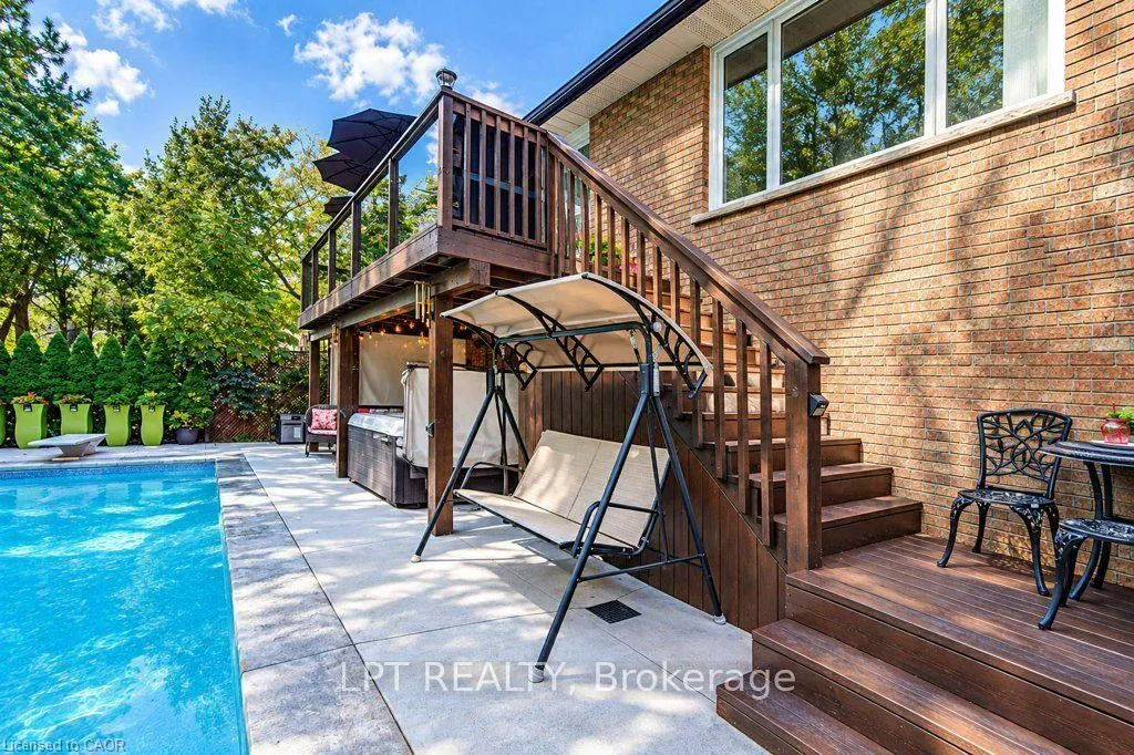 28 BRIDLEWOOD Bridlewood Drive
