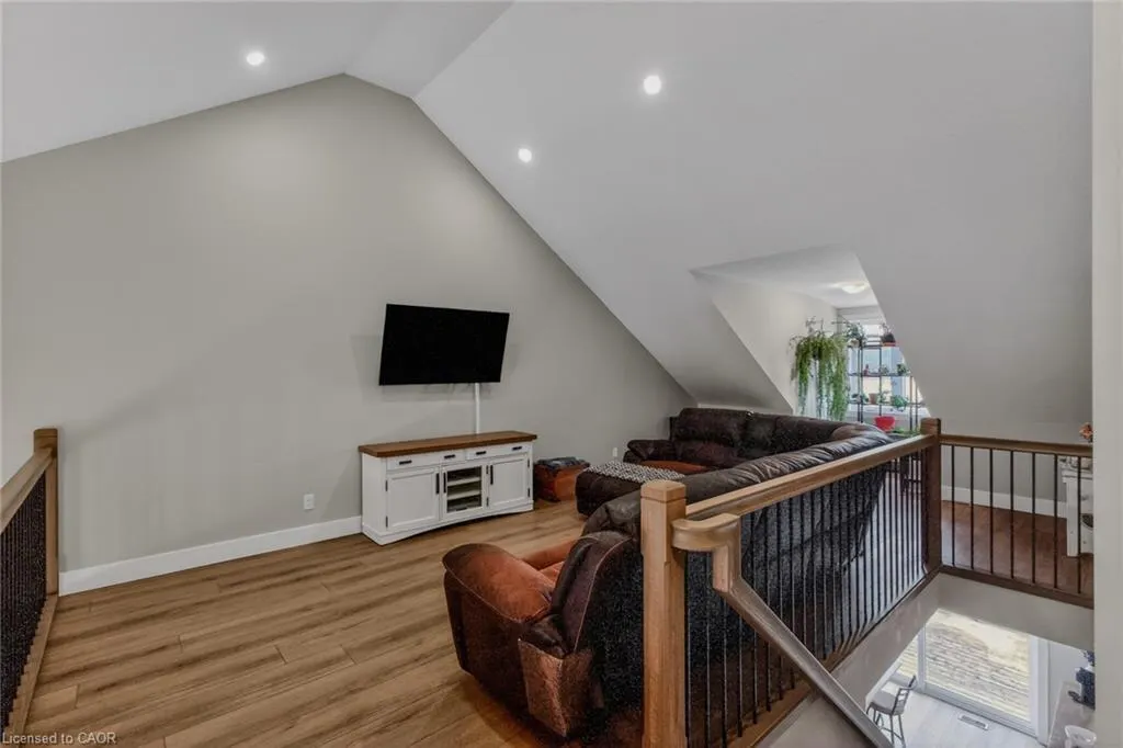 744 Nelson Street #5