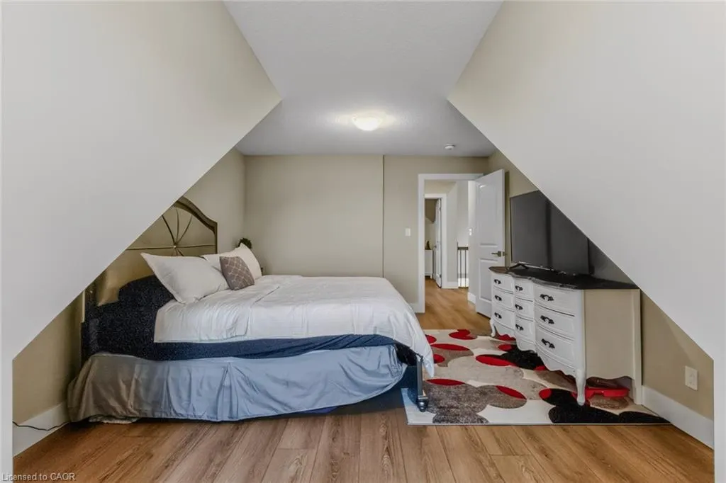 744 Nelson Street #5