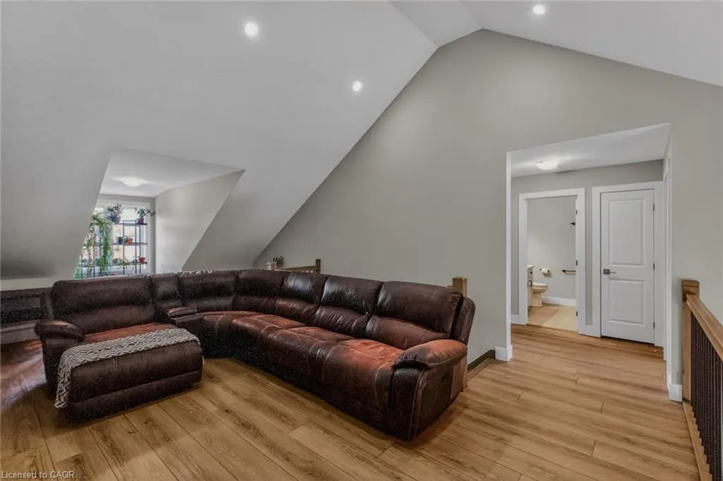 744 Nelson Street #5