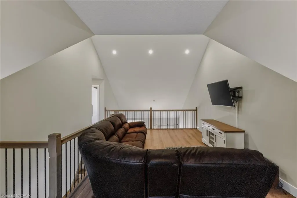 744 Nelson Street #5