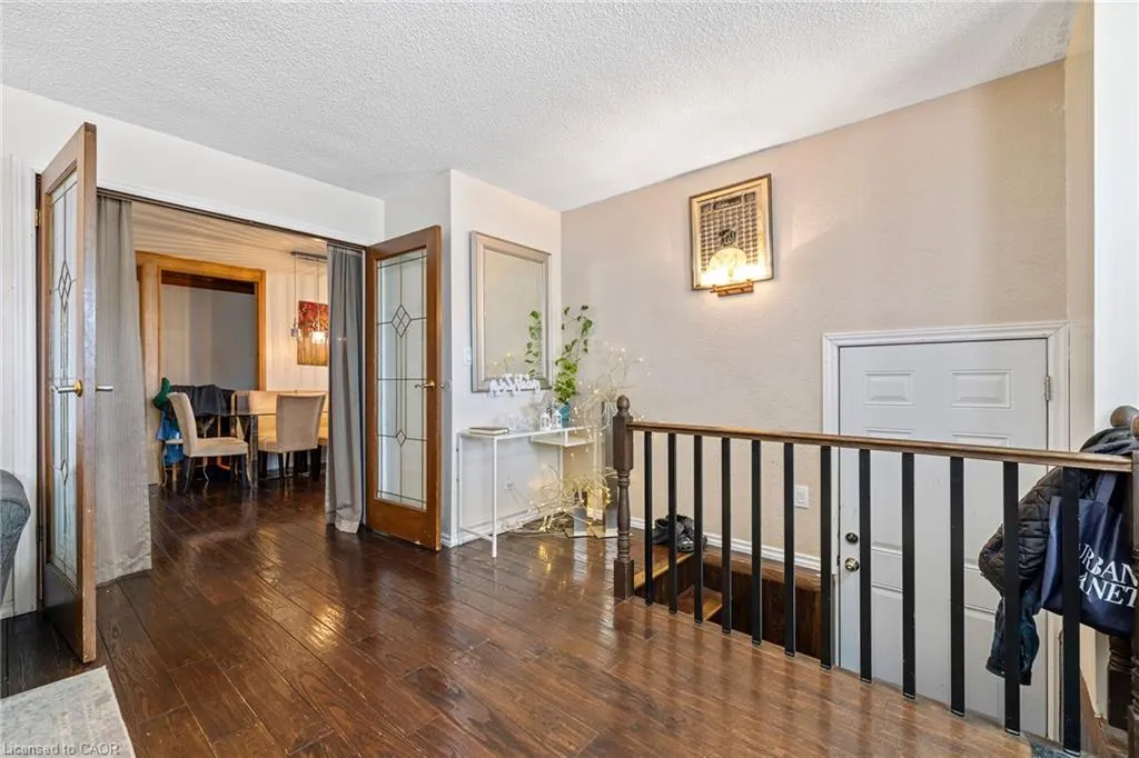 490 Queen Victoria Drive