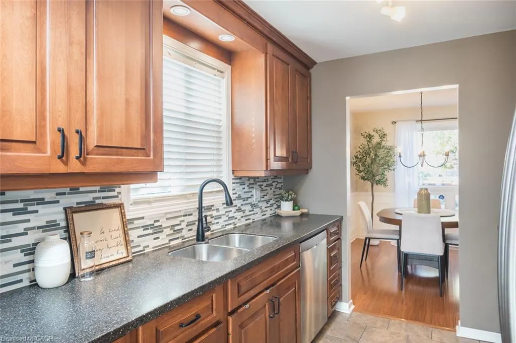 45 Niska Drive
