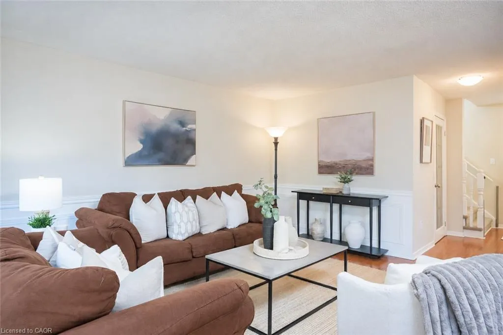 45 Niska Drive