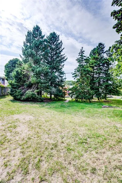 32 Mowat Boulevard #25