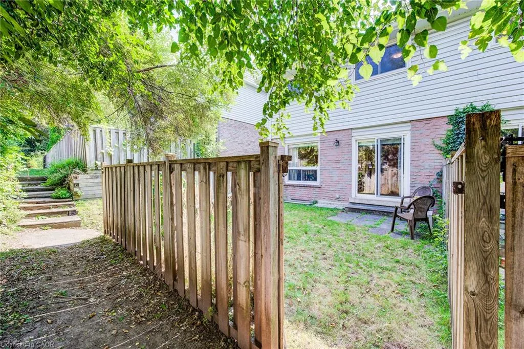 32 Mowat Boulevard #25