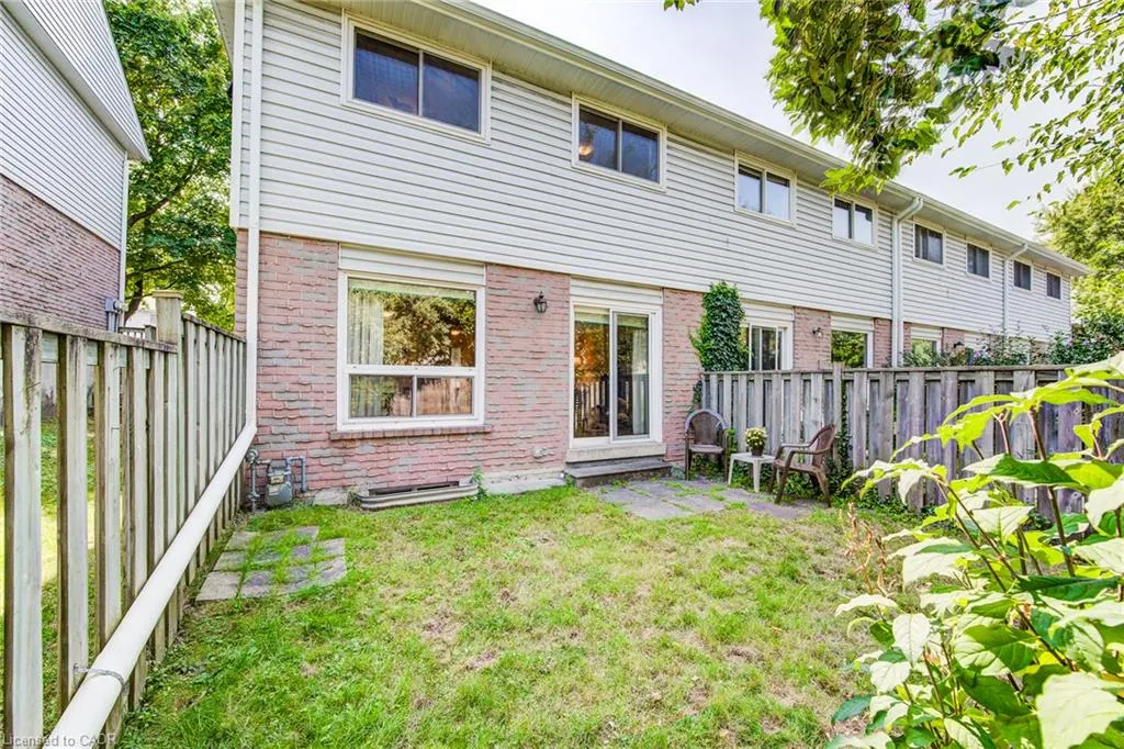 32 Mowat Boulevard #25