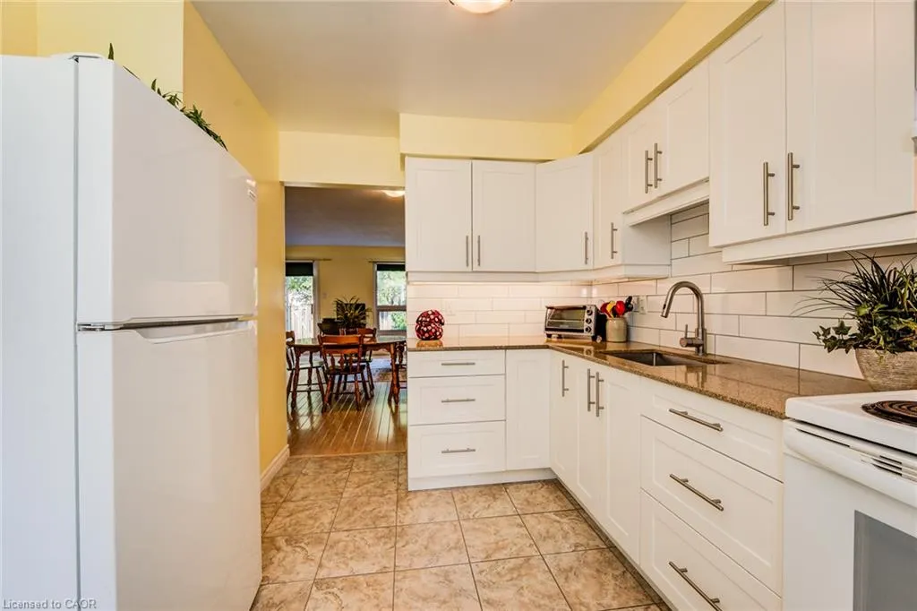 32 Mowat Boulevard #25