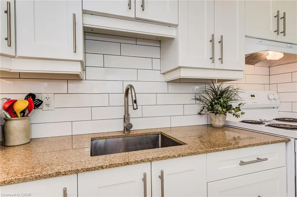 32 Mowat Boulevard #25