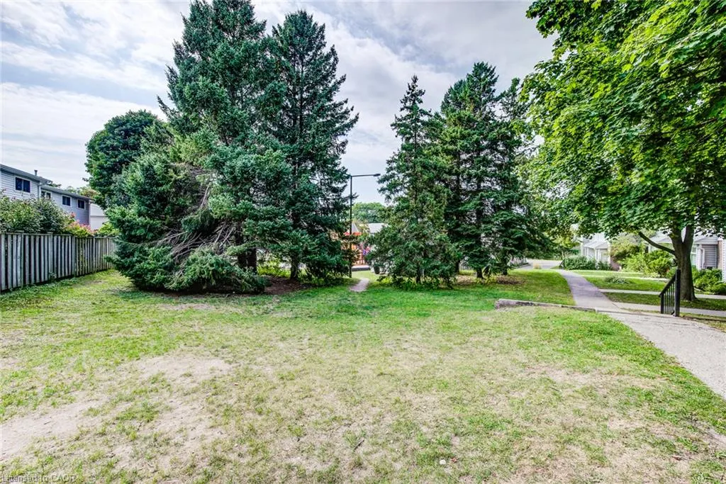 32 Mowat Boulevard #25