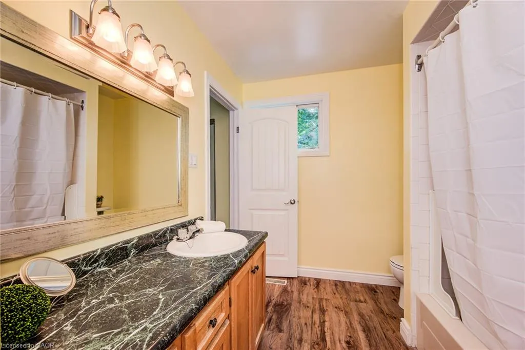 32 Mowat Boulevard #25